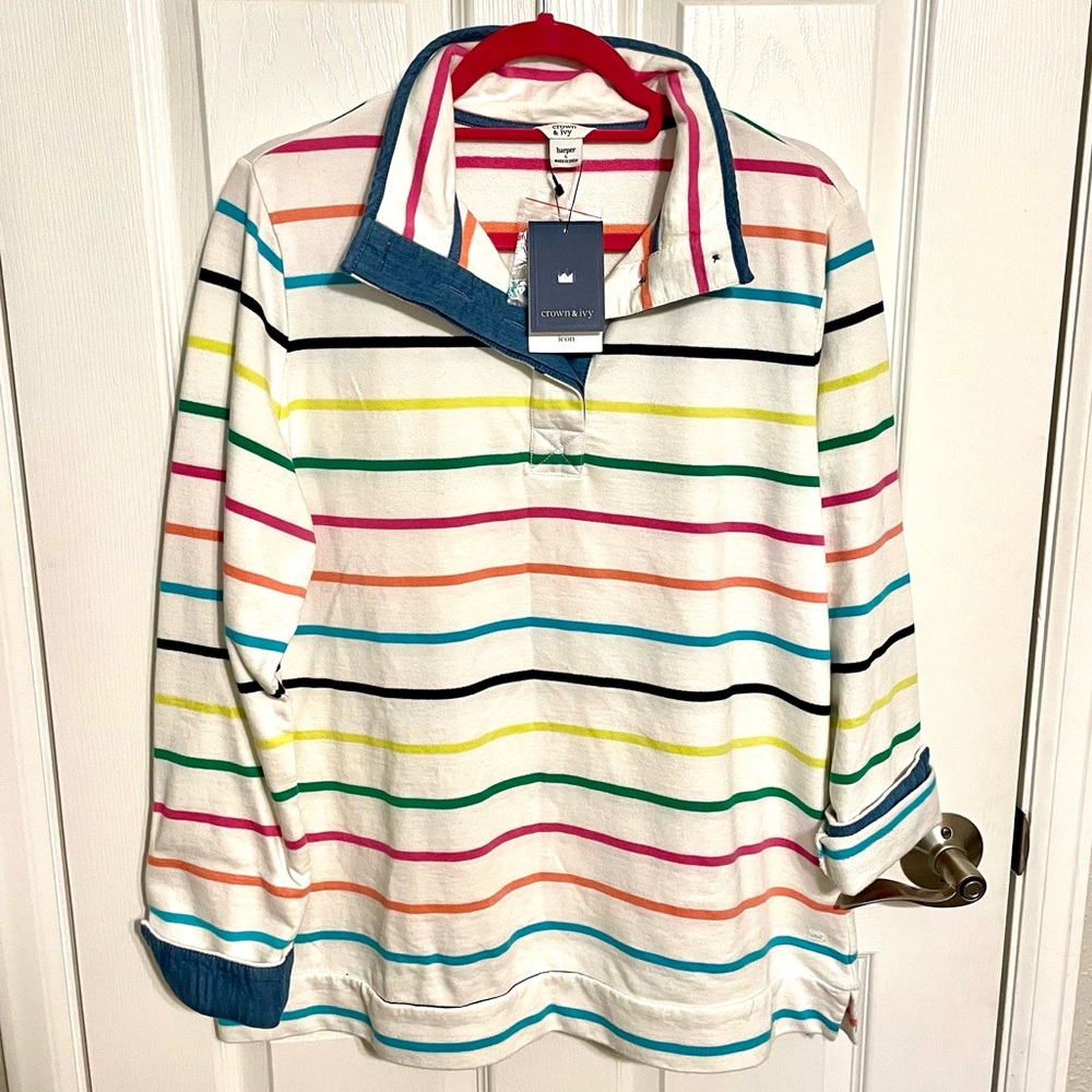 SOLD NWT Crown & Ivy Pullover - Large